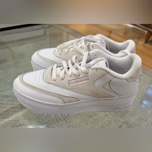 Reebok Campio Extra Platform Sneaker Women’s Size 9 Like New